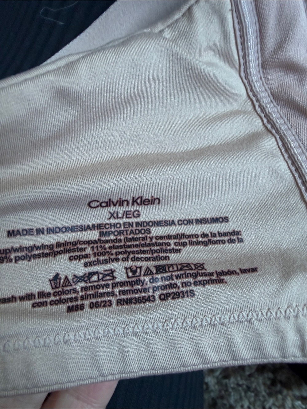 Calvin Klein Seamless T-Shirt Bra Trio - Black, White & Nude - Picture 4 of 4